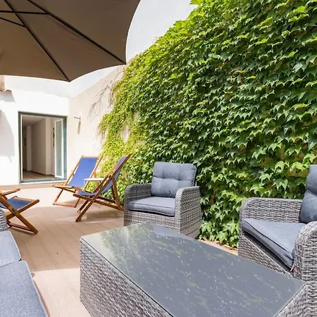 156 Banksy Oasis Terrace דירה ליסבון